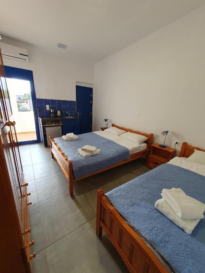 Babis & Popi Rooms And Studios Frangokastello Exterior foto