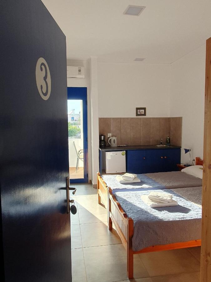 Babis & Popi Rooms And Studios Frangokastello Exterior foto